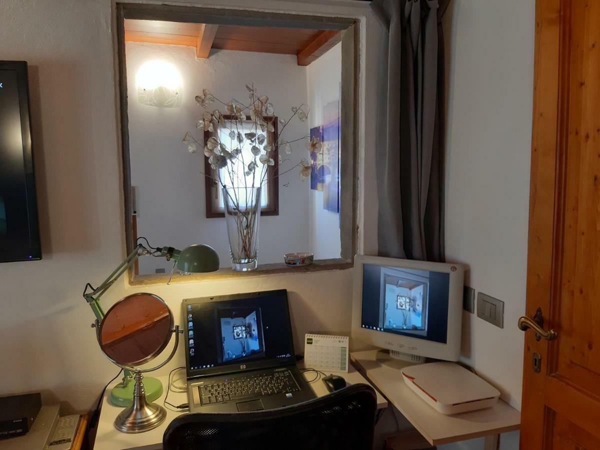 Porcellana Twenty-Six Florence Wi-Fi Apartment Exterior photo